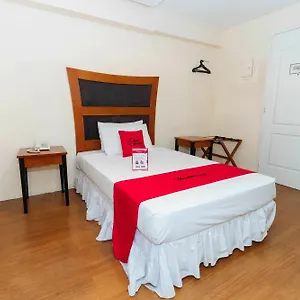 Reddoorz @ Amorsolo Makati Makati City